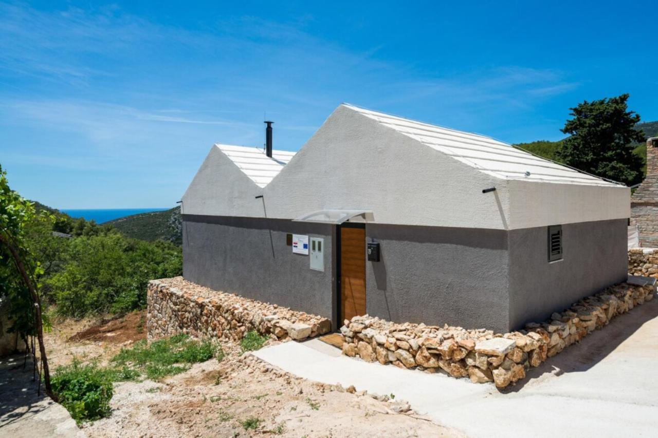 Вилла Rural House Pikola With Sea View On Vis Island Комижа Экстерьер фото