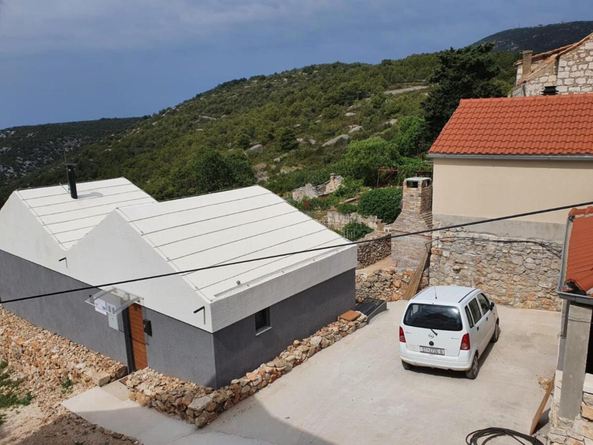 Вилла Rural House Pikola With Sea View On Vis Island Комижа Экстерьер фото